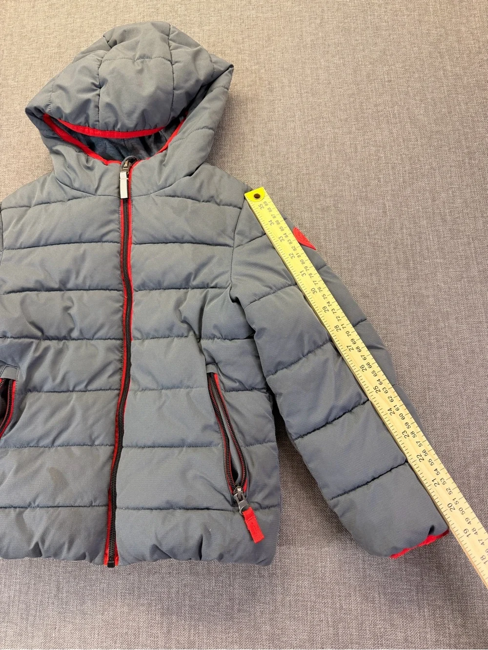 Gray Quilted Hooded Puffer Jacket with Red Trim size 6 kids.